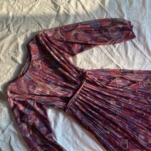 Authentic Vintage! ILGWU 1970’s lace trimmed pleats please purple paisley dress